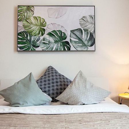 Nejedleho Apartmeet Прага Экстерьер фото