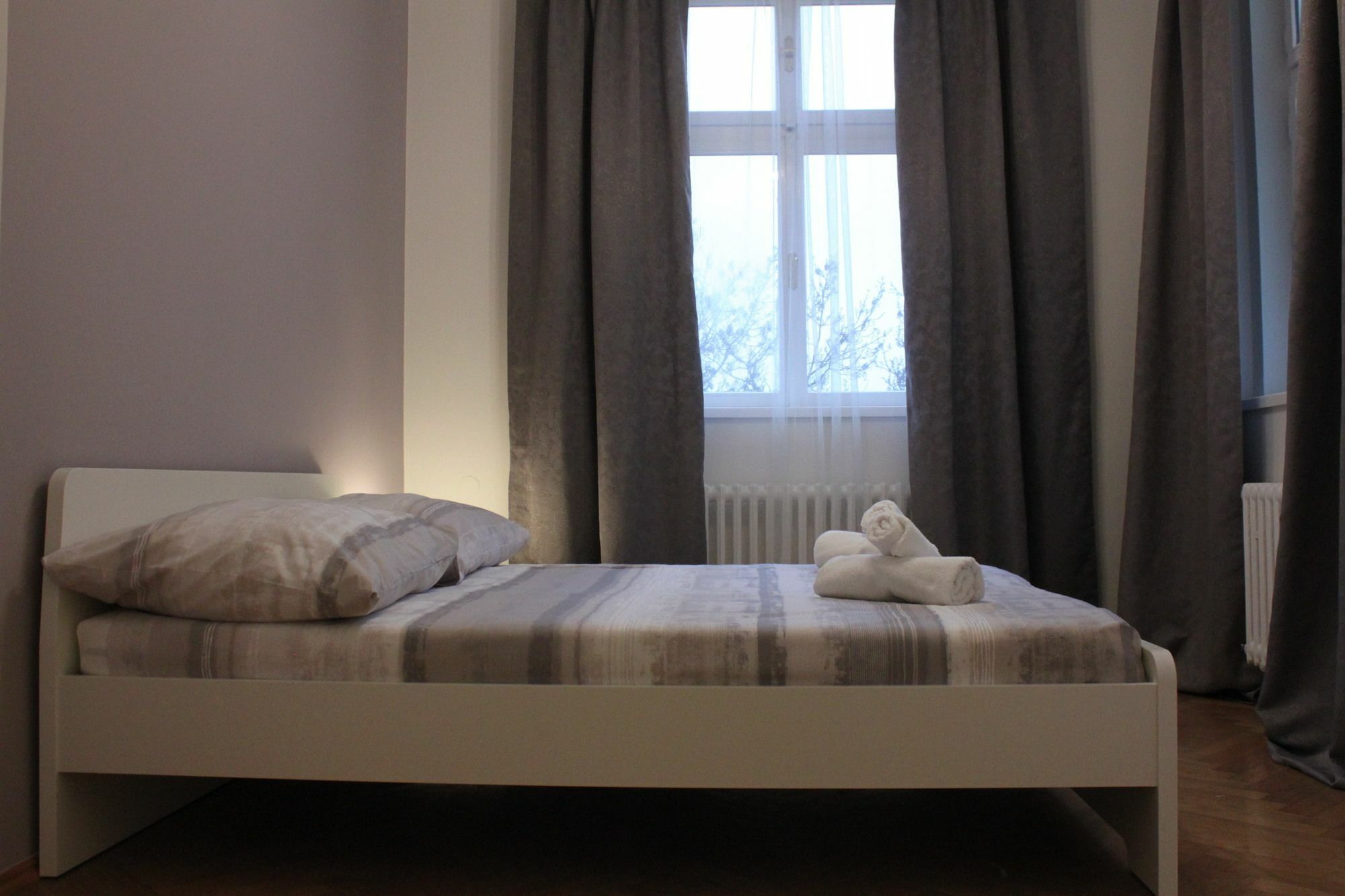 Nejedleho Apartmeet Прага Экстерьер фото